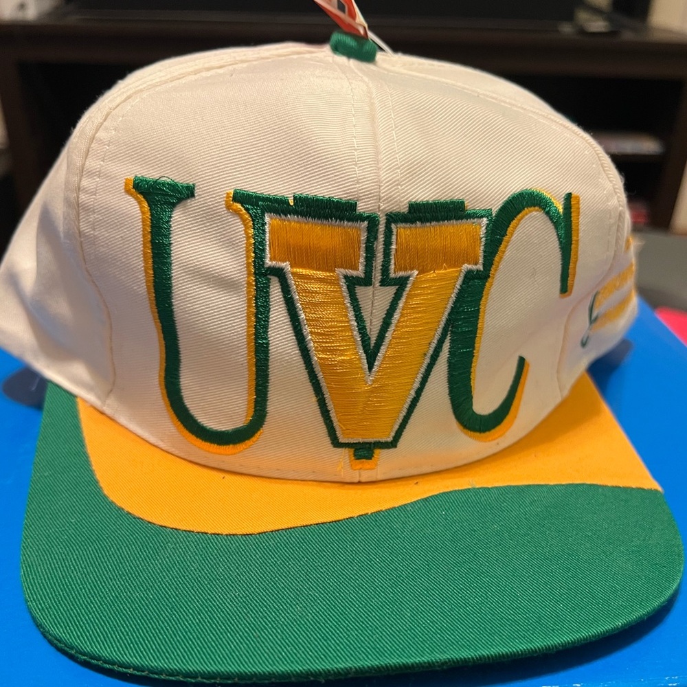 University of Vermont Catamounts Retro SnapBack *New*
